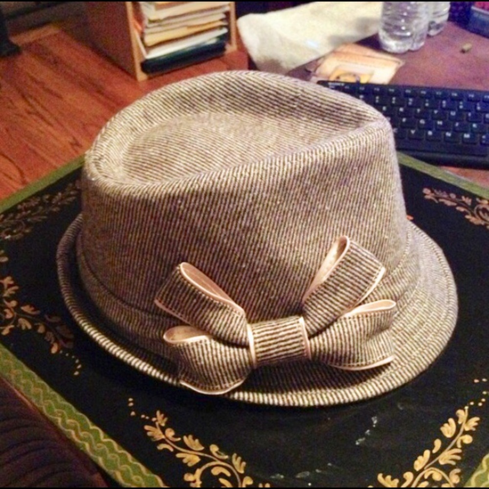 Thick Winter Bow Tie Fedora